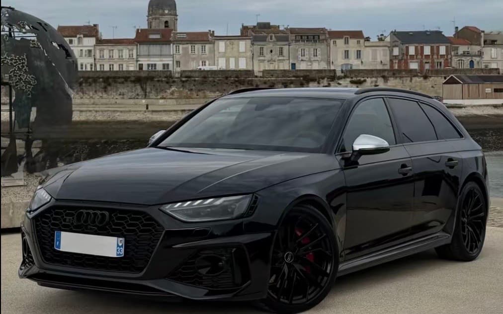 Audi RS4 Avant B9.5 noire retenue après analyse complète