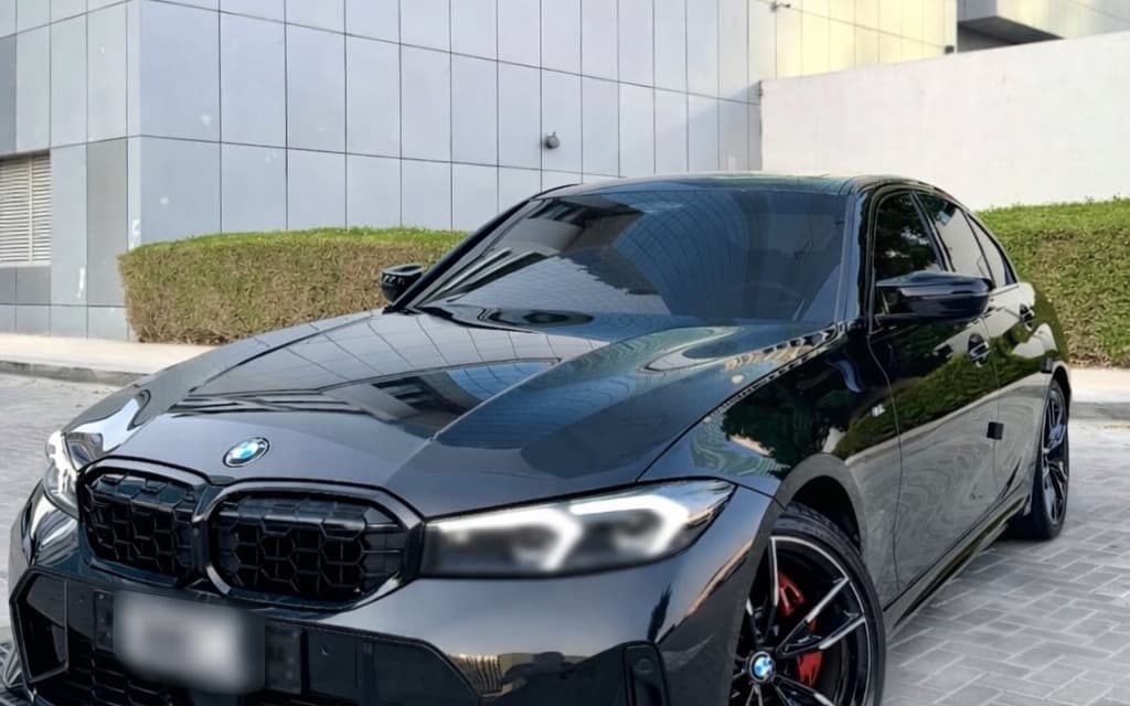 BMW Série 3 Berline (G20 restylée) noire sélectionnée pour compléter une recherche orientée plaisir et polyvalence